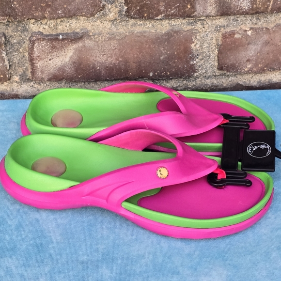 Bundle Three Pairs of Slide Flip Flops Thong Sandals Sz 7 - Picture 10 of 14